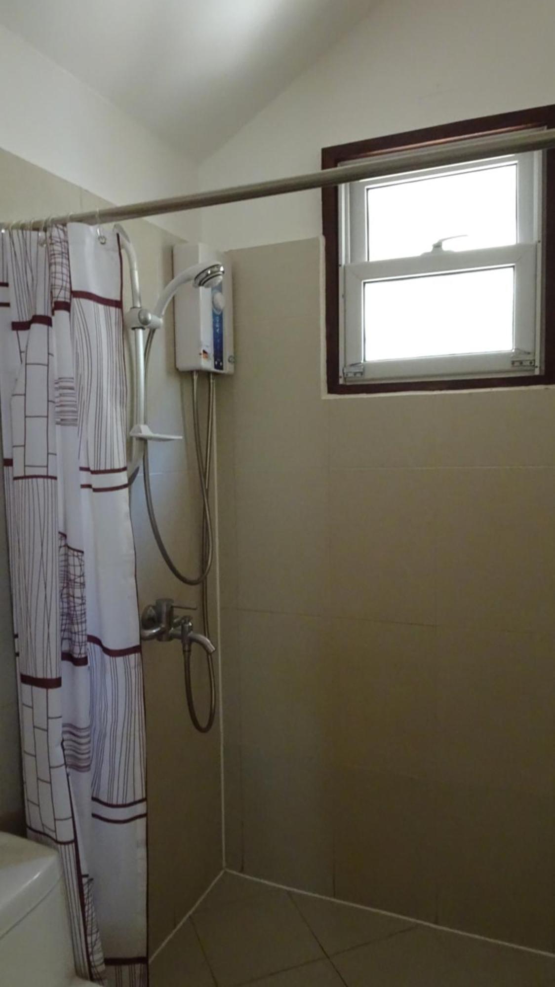 Threshershack Inn Logon Room photo