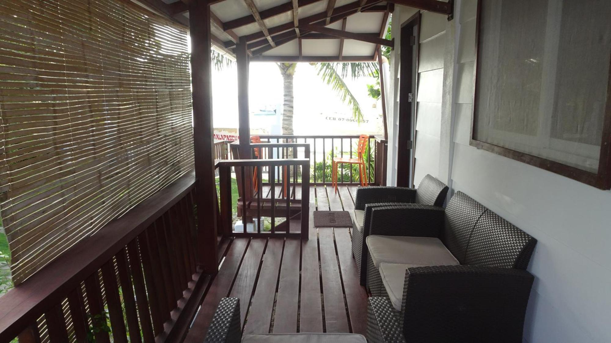Threshershack Inn Logon Room photo