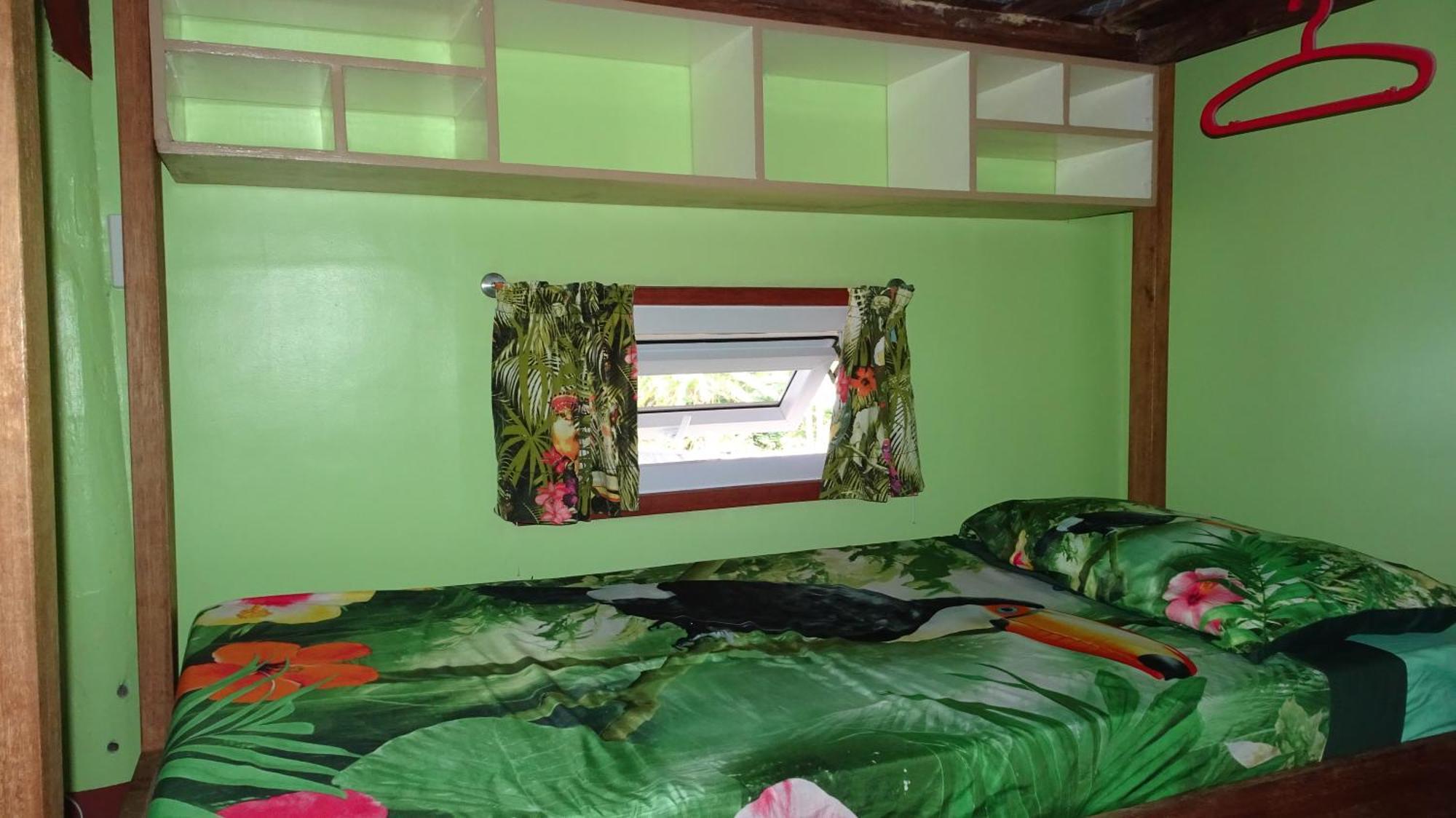 Threshershack Inn Logon Room photo