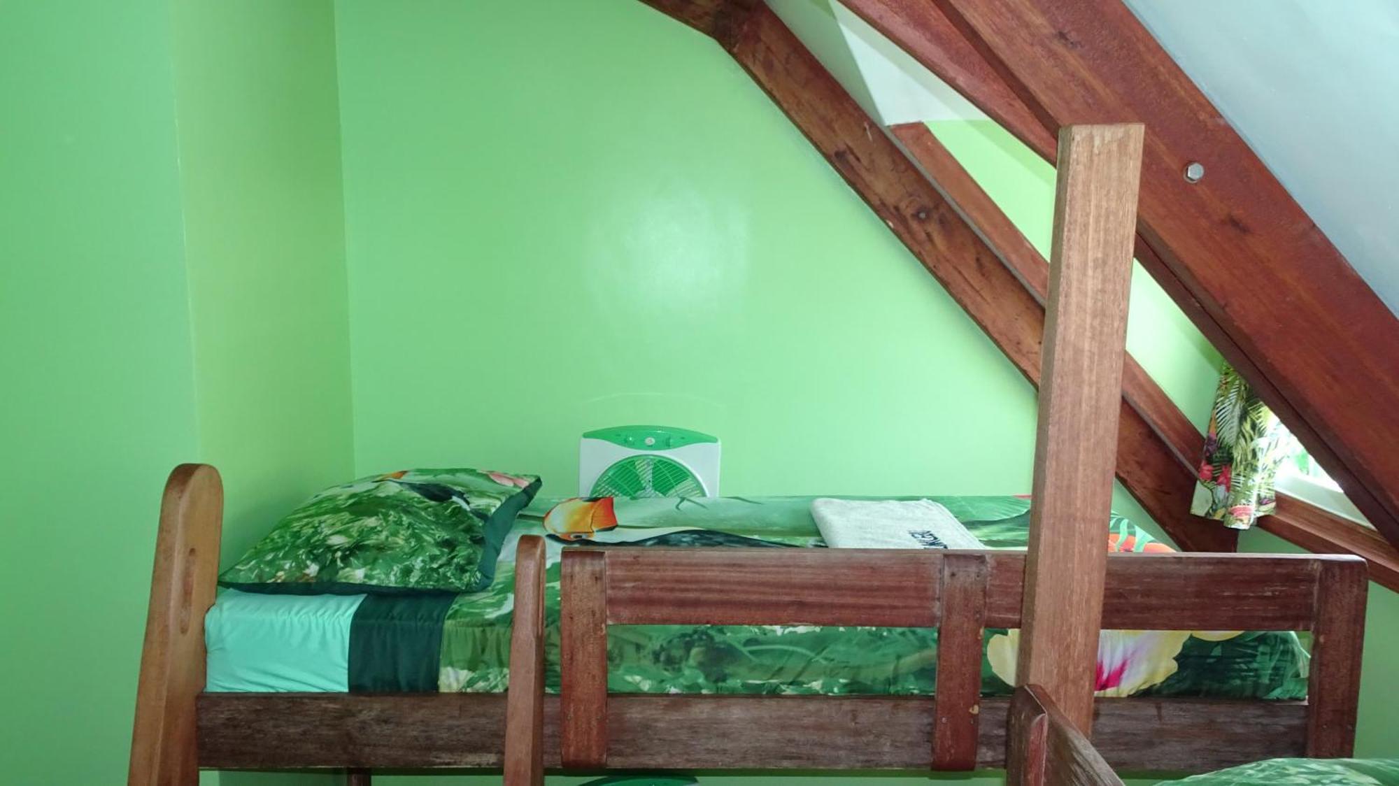 Threshershack Inn Logon Room photo