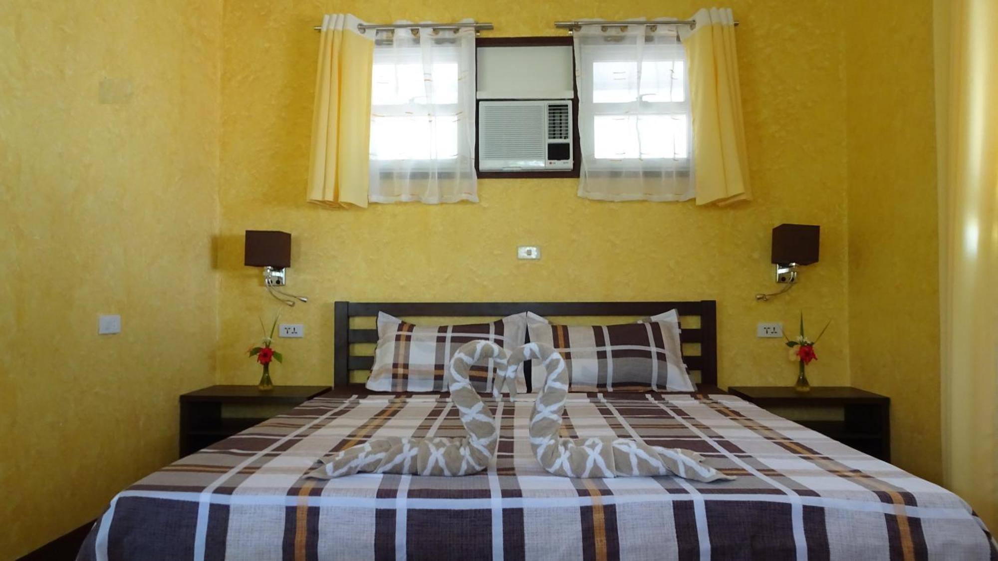 Threshershack Inn Logon Room photo