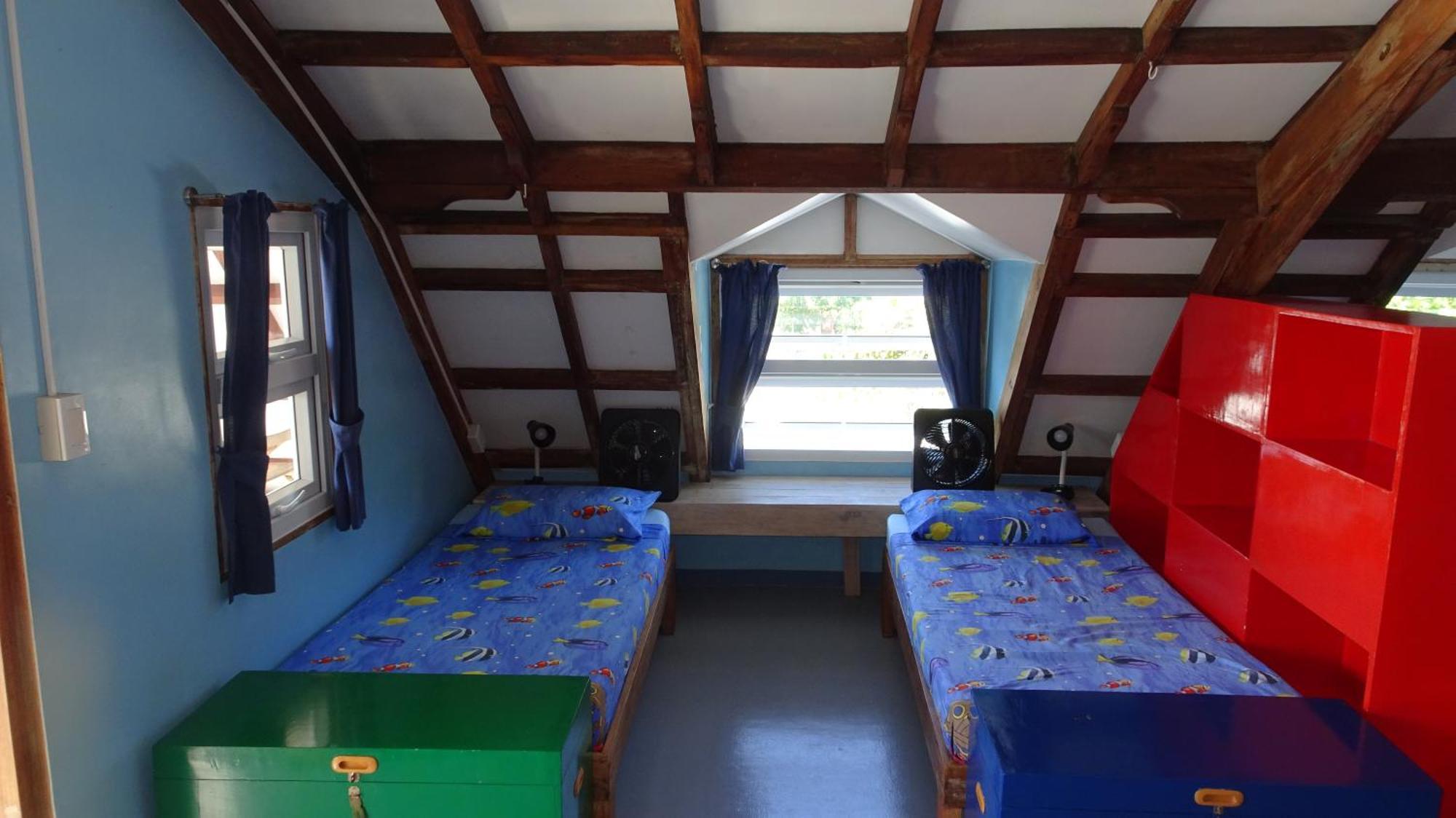 Threshershack Inn Logon Room photo